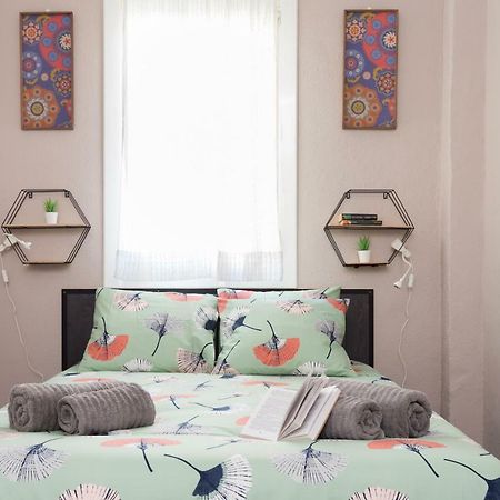 Friendly Family Poble-Sec Apartment Barcelona Bagian luar foto