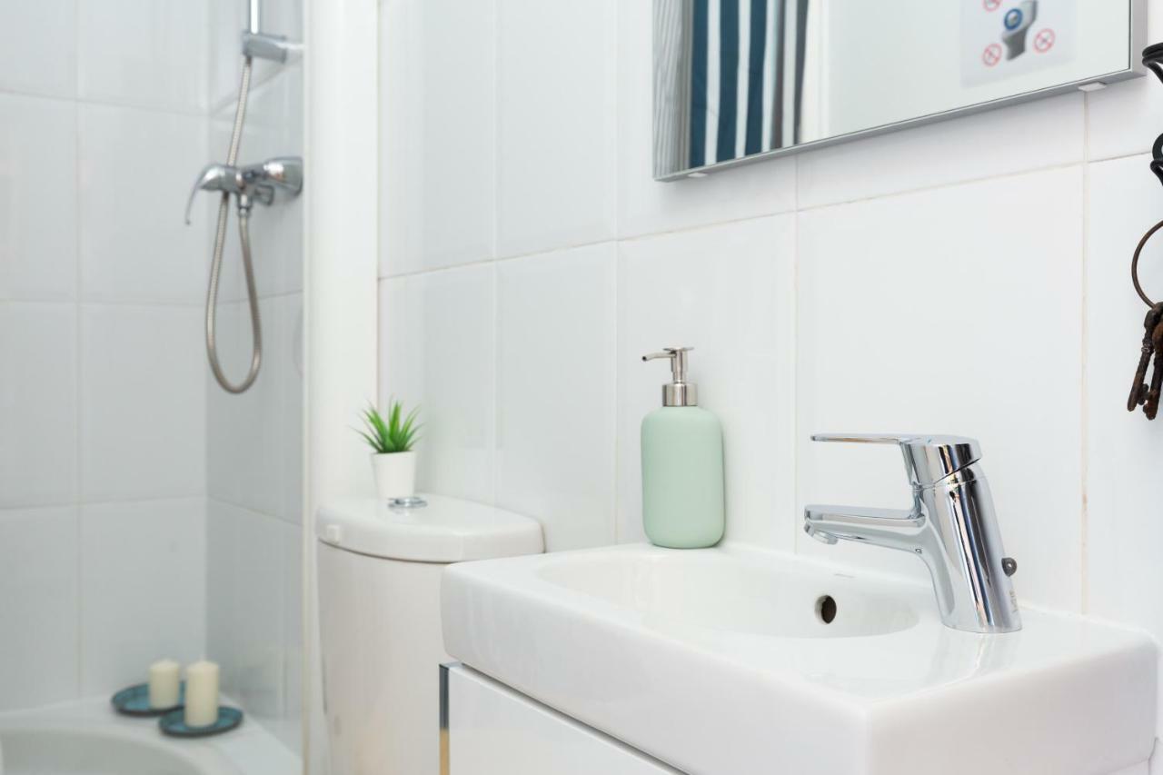 Friendly Family Poble-Sec Apartment Barcelona Bagian luar foto