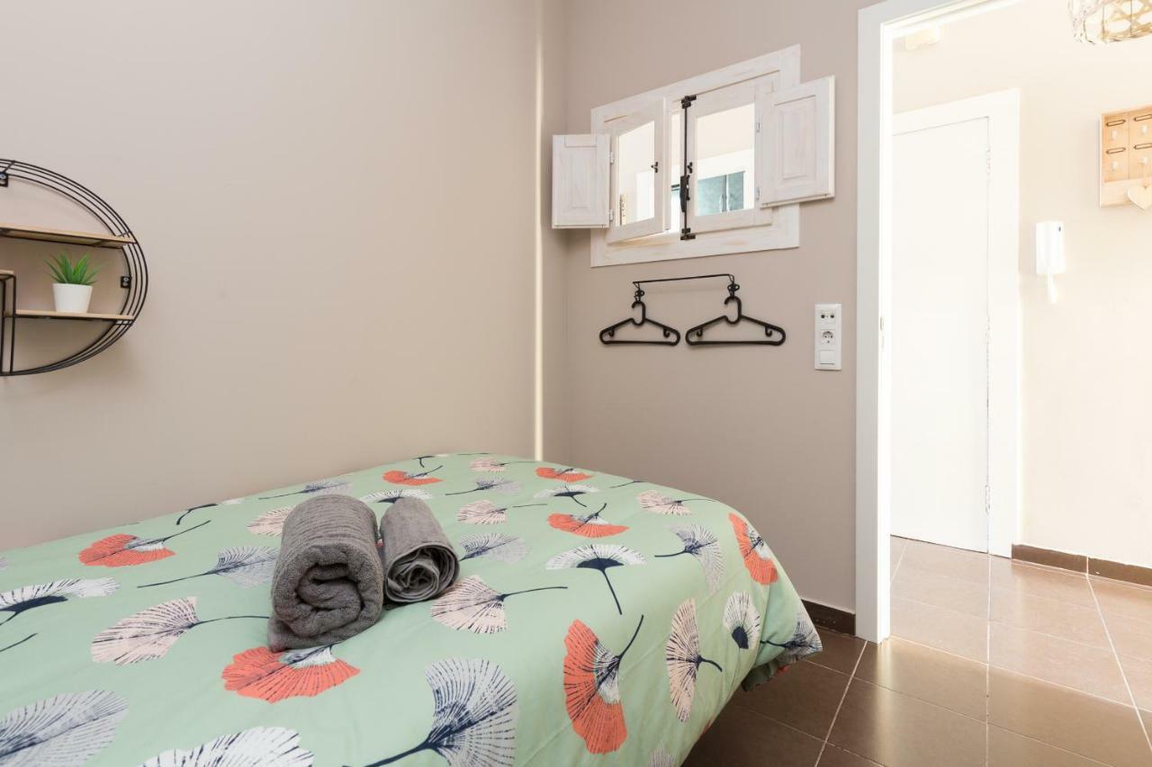 Friendly Family Poble-Sec Apartment Barcelona Bagian luar foto