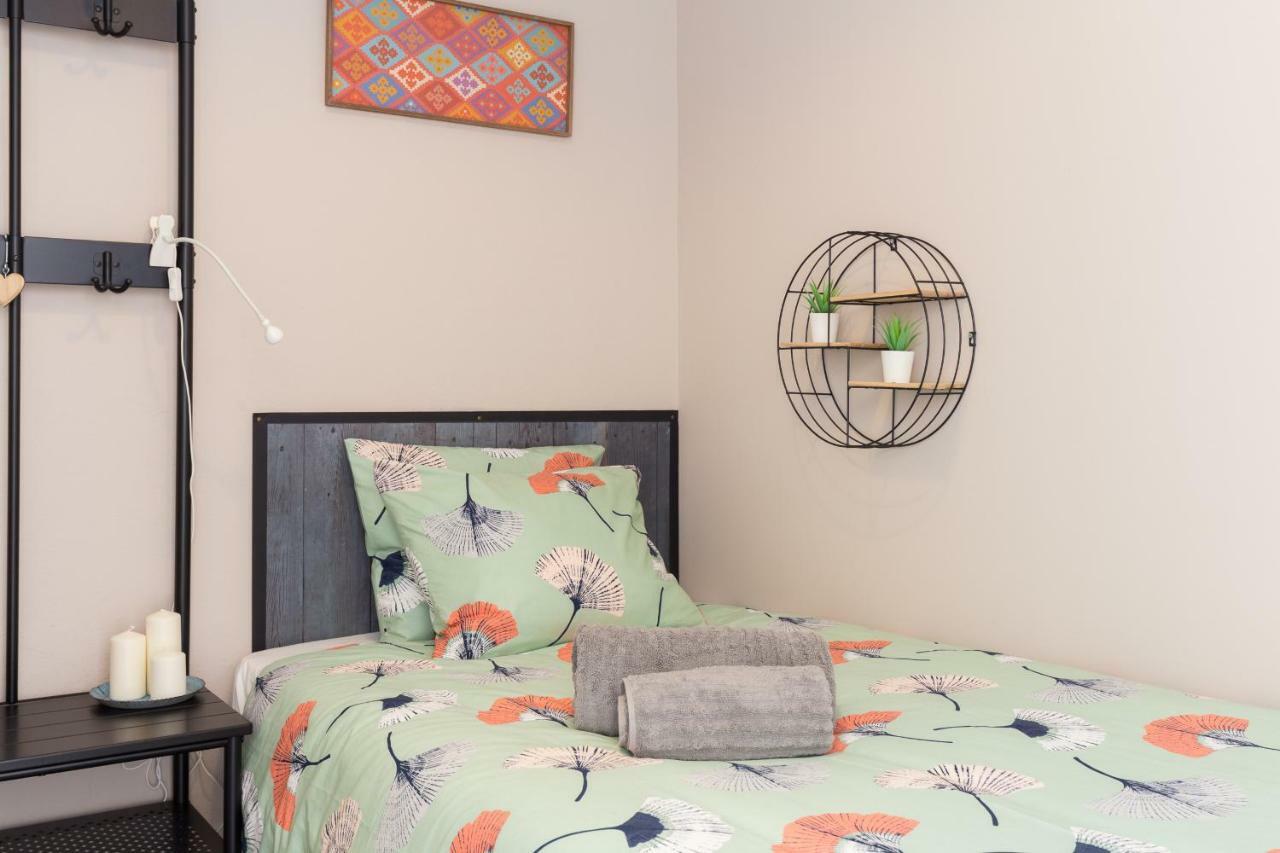 Friendly Family Poble-Sec Apartment Barcelona Bagian luar foto