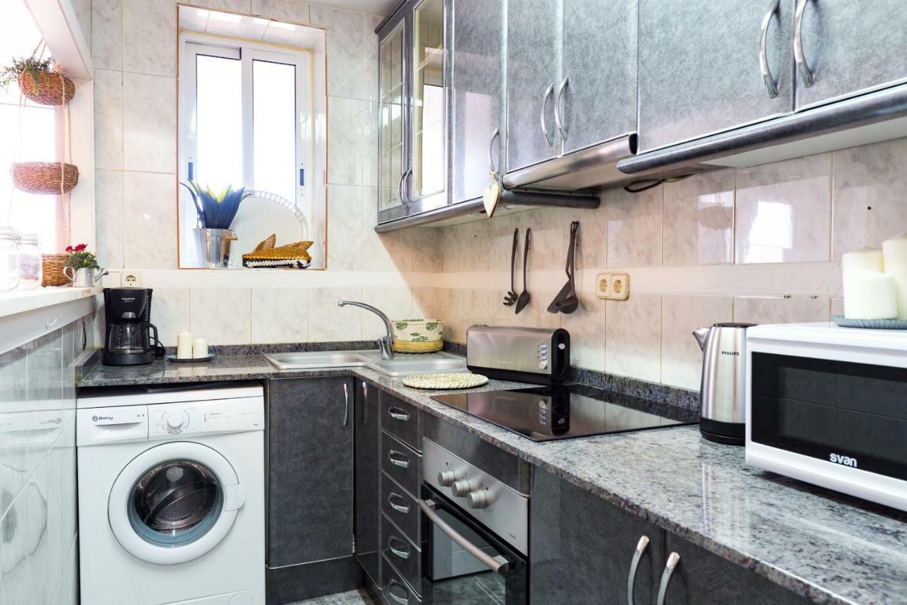 Friendly Family Poble-Sec Apartment Barcelona Bagian luar foto