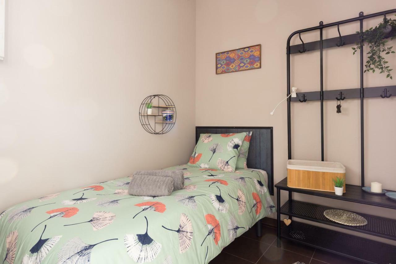 Friendly Family Poble-Sec Apartment Barcelona Bagian luar foto