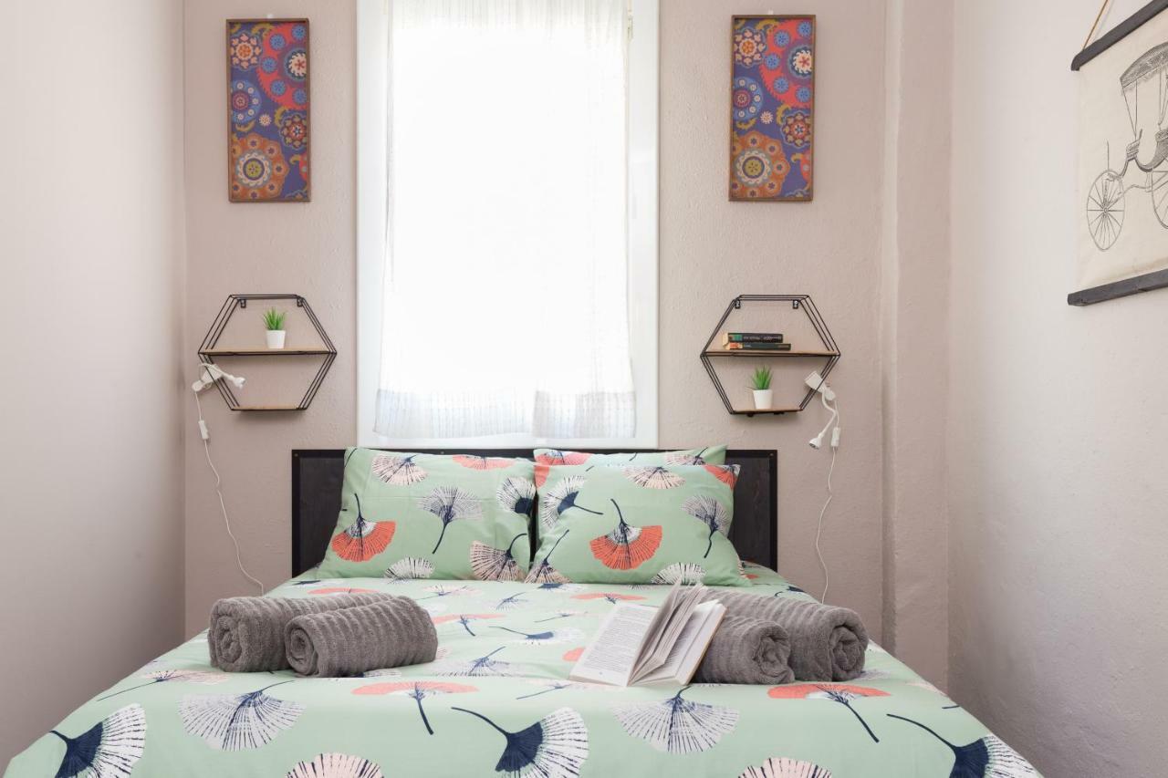 Friendly Family Poble-Sec Apartment Barcelona Bagian luar foto